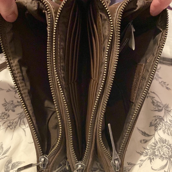 Matt & Nat crossbody brown purse - Picture 4 of 4